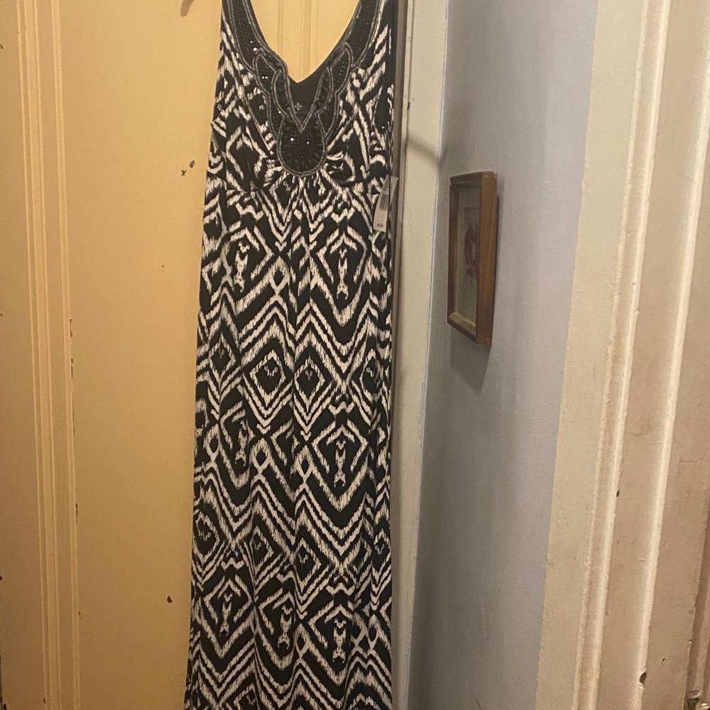Clearance 🌹Ronni Nicole Black and White Patterned Maxi Dress